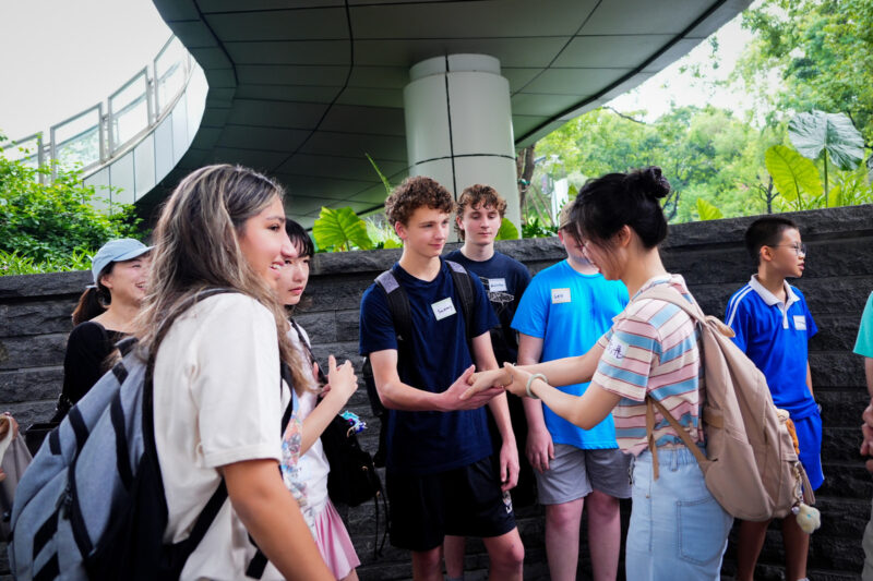 Communicate with Chinese Peers